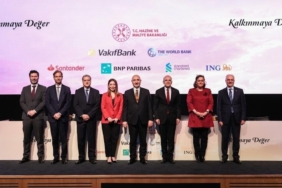 vakifbanktan-15-milyar-avroluk-kalkinma-finansmani-anlasmasi-gkZIRm6B.jpg