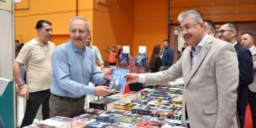 vali-bey-vali-beyi-anlatti-ornek-bir-devlet-adamiydi-UTrJXl99.jpg