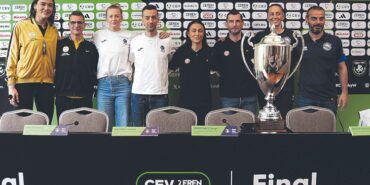 voleybolda-en-buyuk-kupa-sahibini-buluyor-Sn4fE8k5.jpg