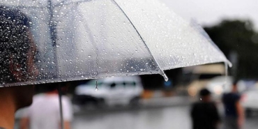 yaz-geliyor-derken-saganak-yagis-uyarisi-geldi-meteoroloji-uyardi-istanbul-dahil-12-ilde-etkili-mgyApguF.jpg