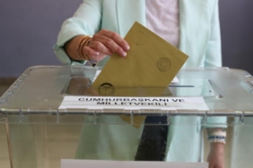 yolsuzluklarla-anilan-chp-kayiplarda-ak-parti-oylarini-artiriyor-yeni-anket-geldi-wMgBYEKT.jpg