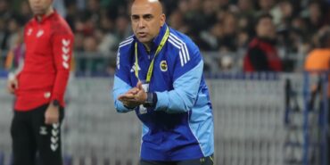 zeki-murat-gole-fenerbahcedeki-teknik-direktor-algisini-degistirdi-yabanciyi-rafa-kaldirdi-bDCgMaDp.jpg