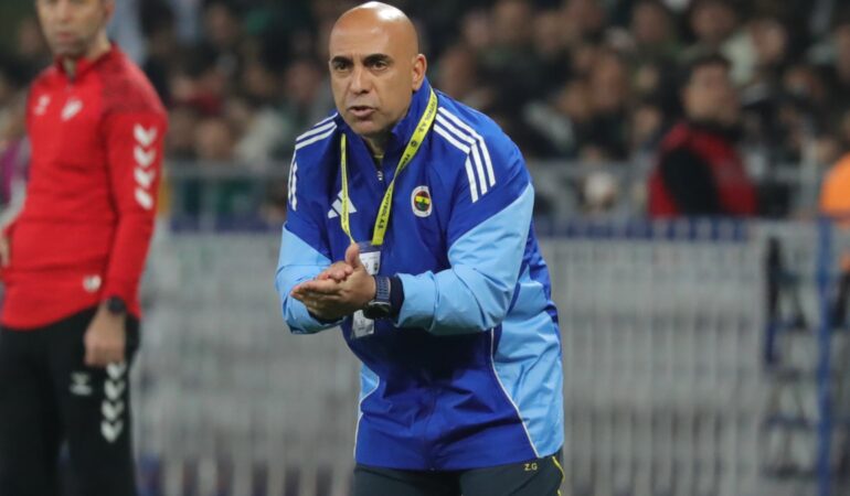 zeki-murat-gole-fenerbahcedeki-teknik-direktor-algisini-degistirdi-yabanciyi-rafa-kaldirdi-bDCgMaDp.jpg